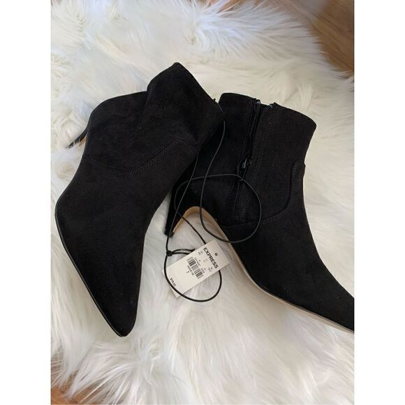 Express size 7 black booties kitty heel - Picture 1 of 5